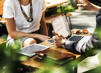 Czy warto studiować ekonomię ?