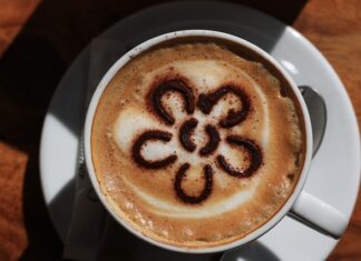 Z czego zrobić wzorki na kawie? Z czego zrobić wzorki na kawie?