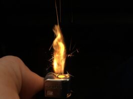 Jak korzystać z zapalniczki?