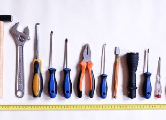 Jak naprawić gniazdo zapalniczki?