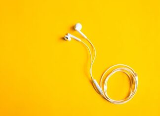 Czy obcinać żółte liście skrzydłokwiatu?