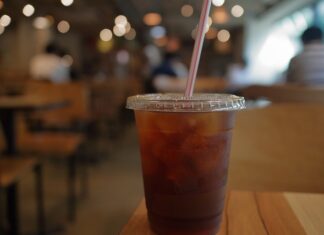 Czym się różni americano od kawy czarnej?