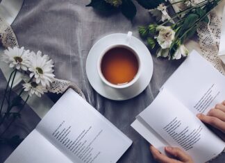 W jakich filiżankach podawać herbatę? W jakich filiżankach podawać herbatę?