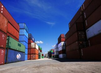 Czy subwoofer może być z tyłu? Czy subwoofer może być z tyłu?