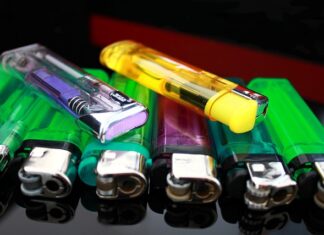 Czy 14 latek może kupić zapalniczkę?